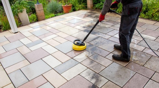 Jet Washing Remove Oil Stains and Algae in Shoeburyness