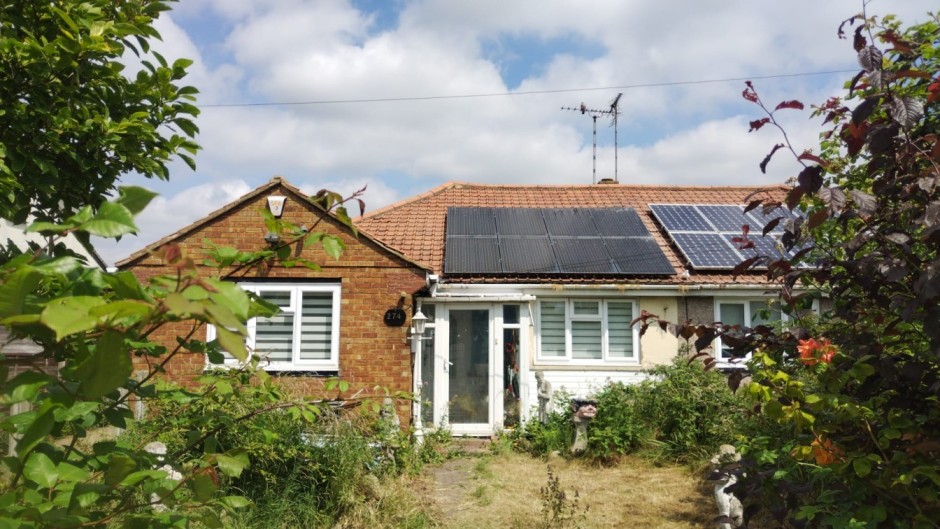 Laindon Solar Panel Cleaning